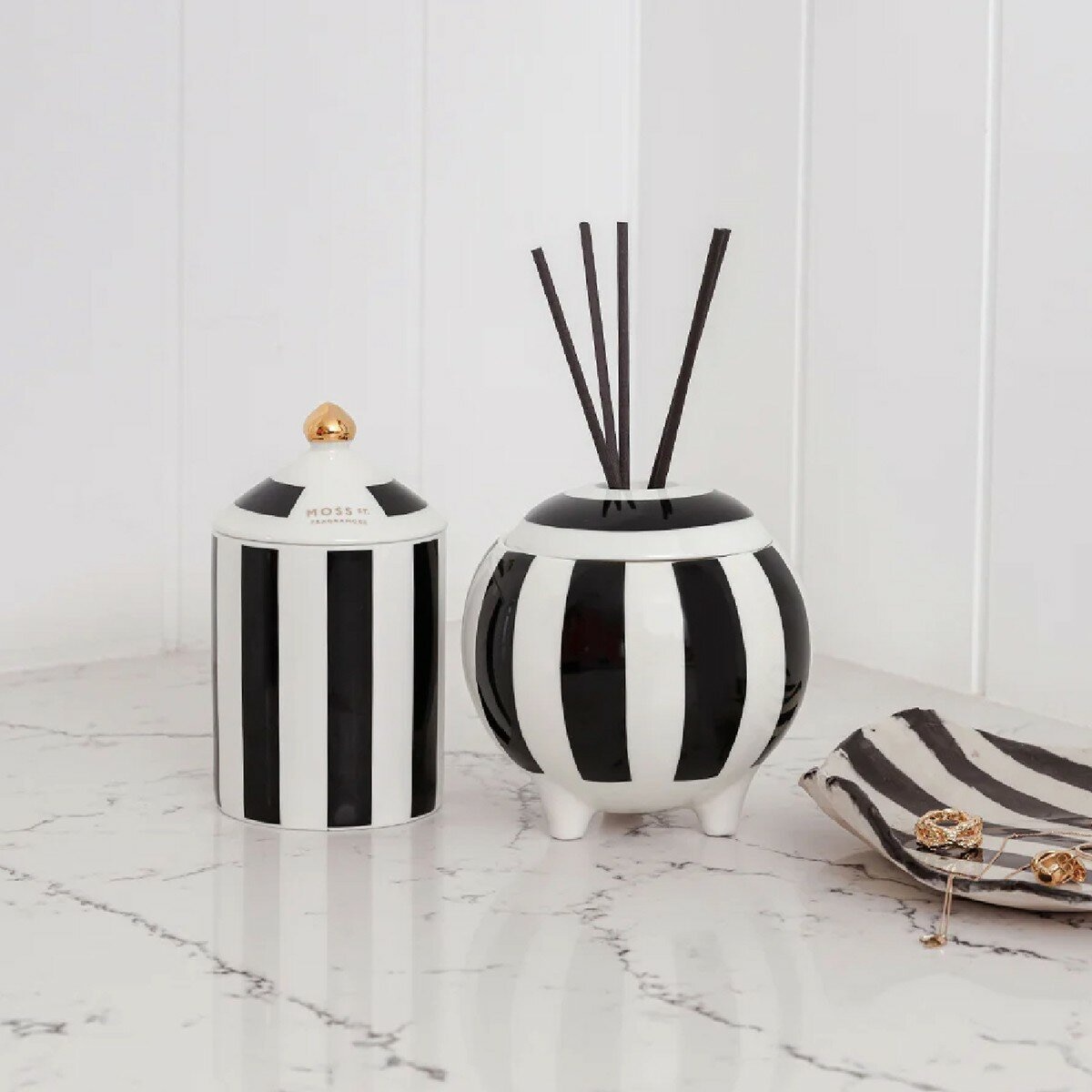 MOSS ST. FRAGRANCES 大陶瓷擴香 350毫升 茉莉、琥珀和藏紅花