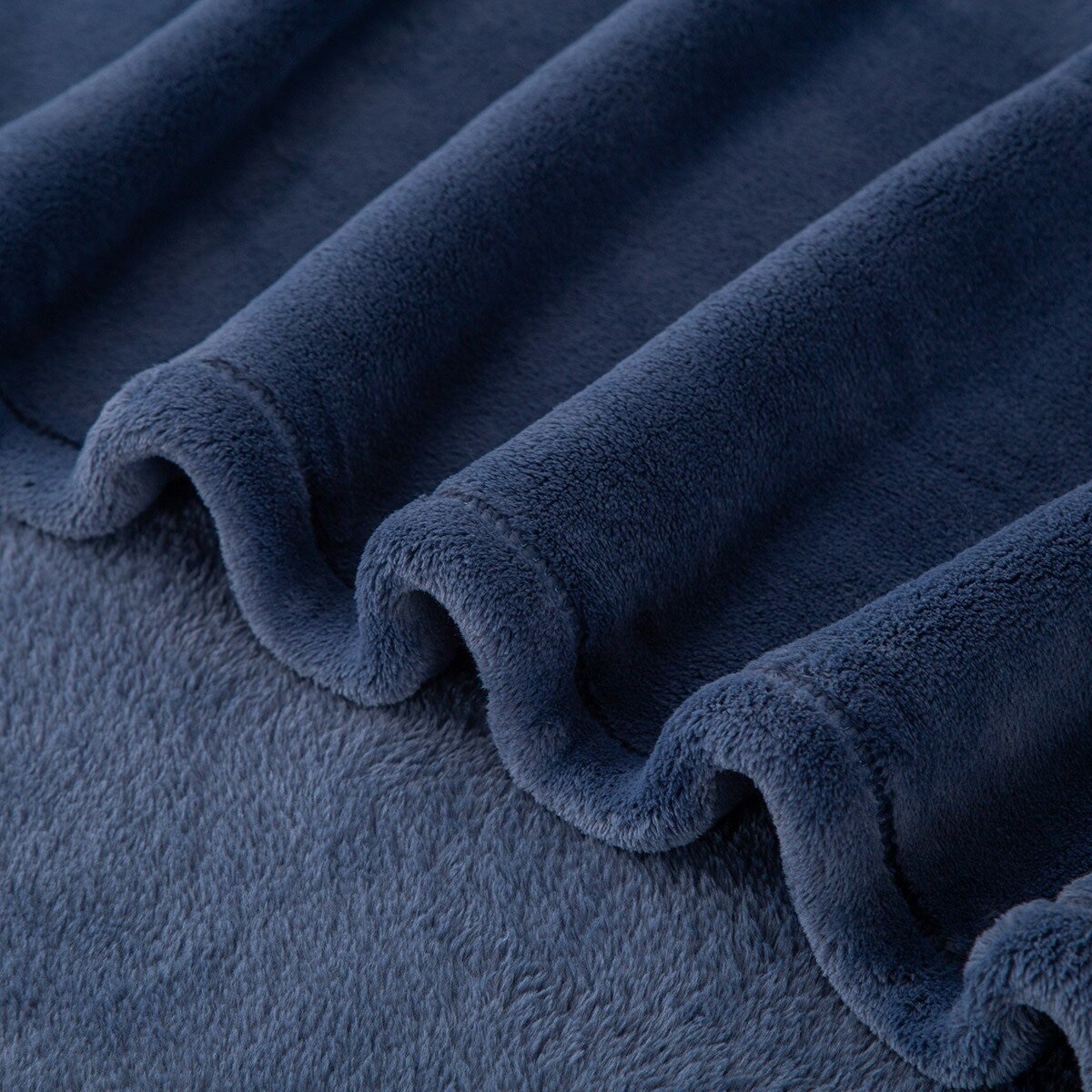 Berkshire 雙人舒適毯 233公分 X 248公分 藍