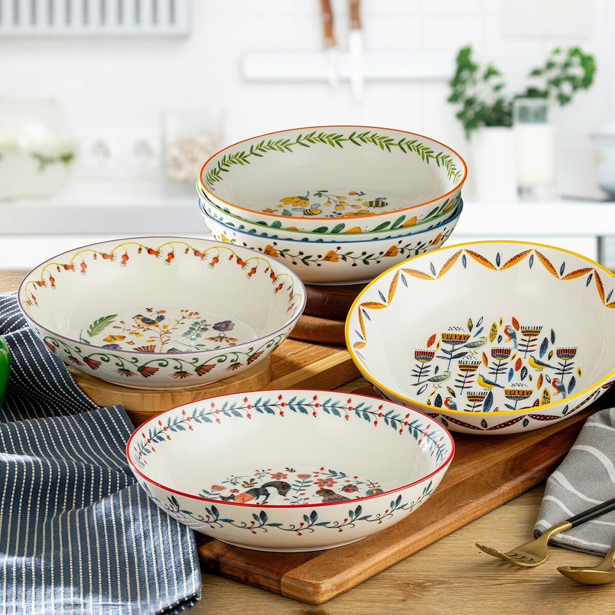 Signature 森林動物彩繪陶碗 X 6件組 Signature 森林動物彩繪陶碗 X 6件組