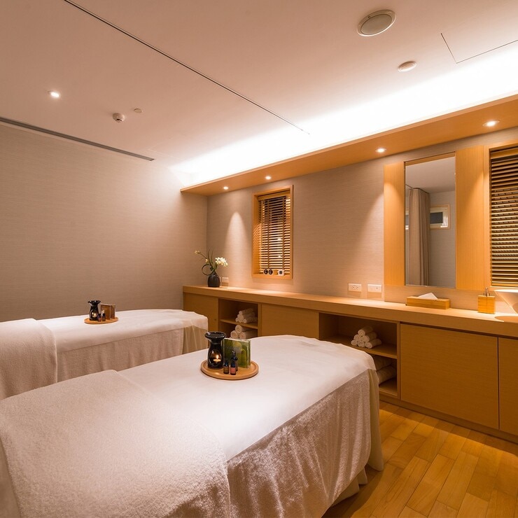 北投亞太飯店 豪華客房四人一泊一食平日住宿券 (含早餐)