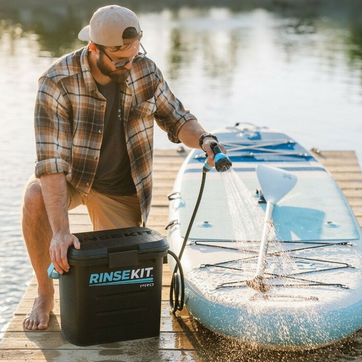 RinseKit 可攜式淋浴灑水器