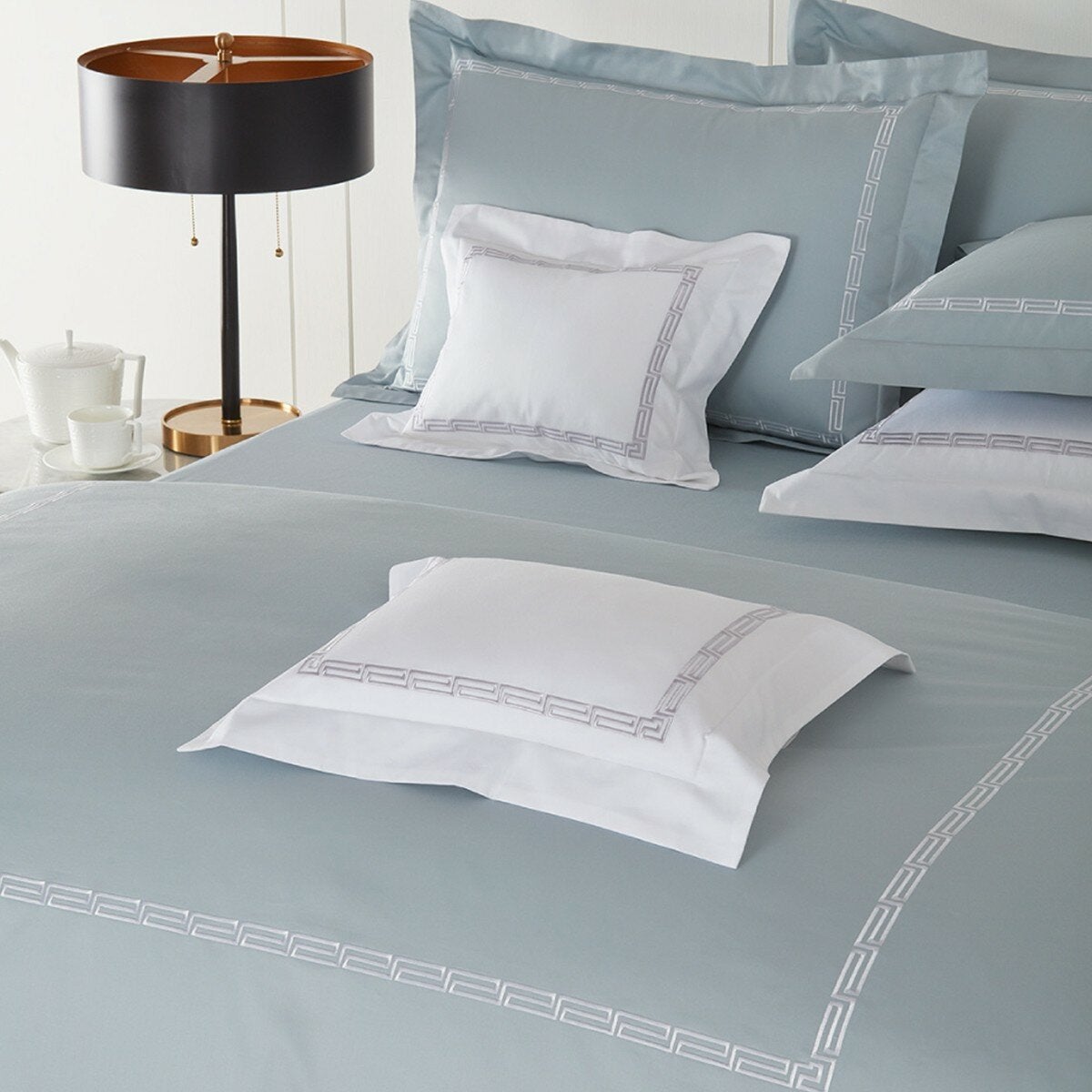 Wedgwood 刺繡雙人兩用被套床包四件組 150公分 X 186公分 深刻 青瓷綠 Wedgwood 刺繡雙人兩用被套床包四件組 150公分 X 186公分 深刻 青瓷綠