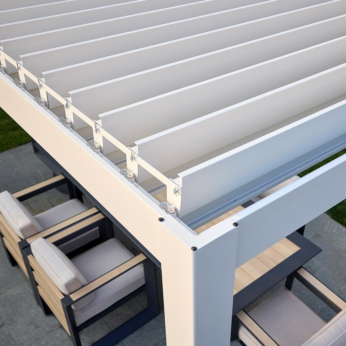 Mirador 111DA 8.8呎 X 14.4呎 戶外遮陽亭 白色 Mirador 111DA 8.8呎 X 14.4呎 戶外遮陽亭 白色