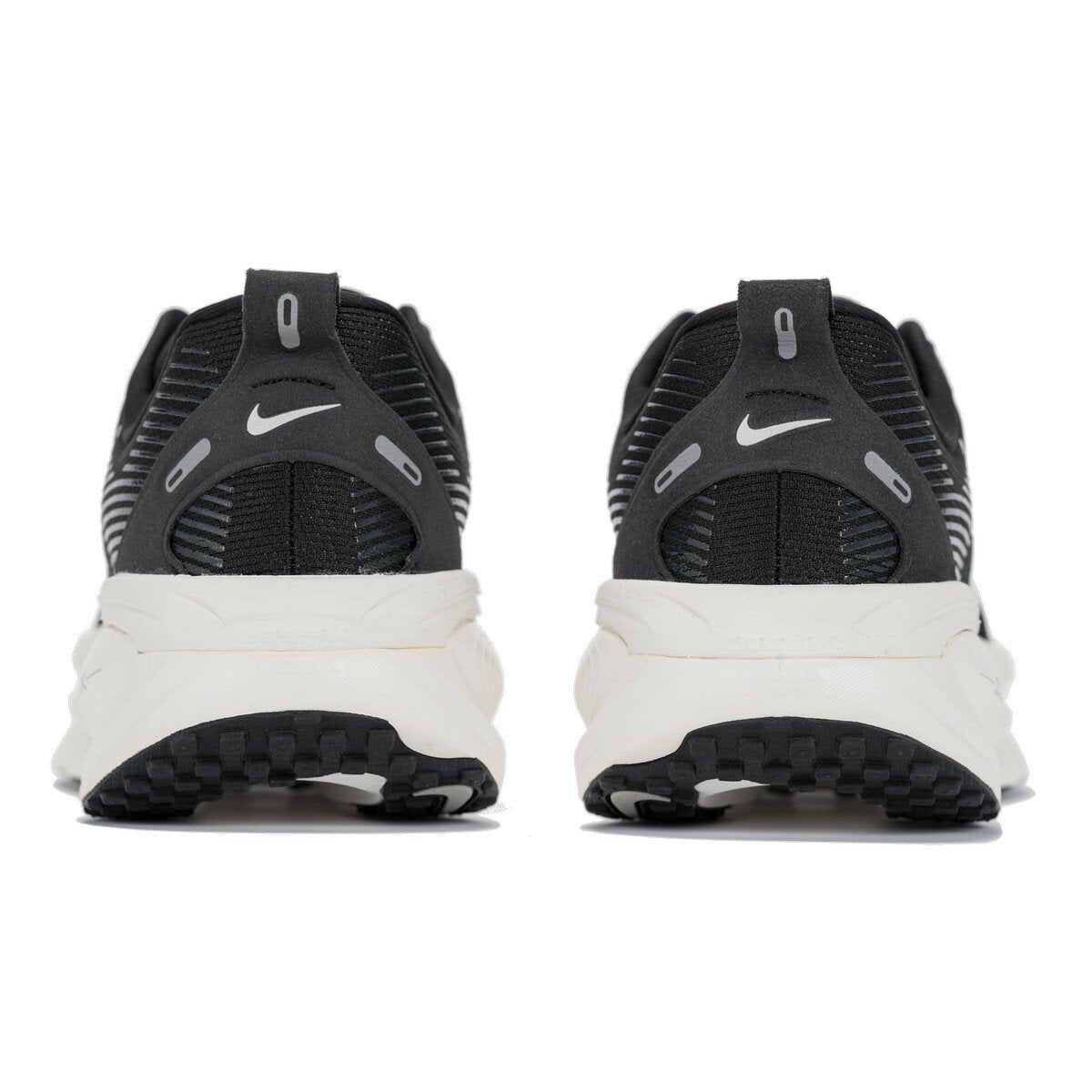 Nike Vomero 18 男路跑鞋 黑 Nike Vomero 18 男路跑鞋 黑