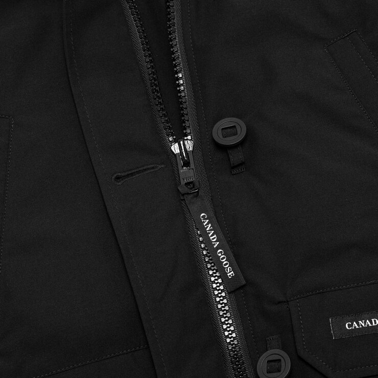 Canada Goose 女連帽防風飛行羽絨外套 #Chilliwack 黑