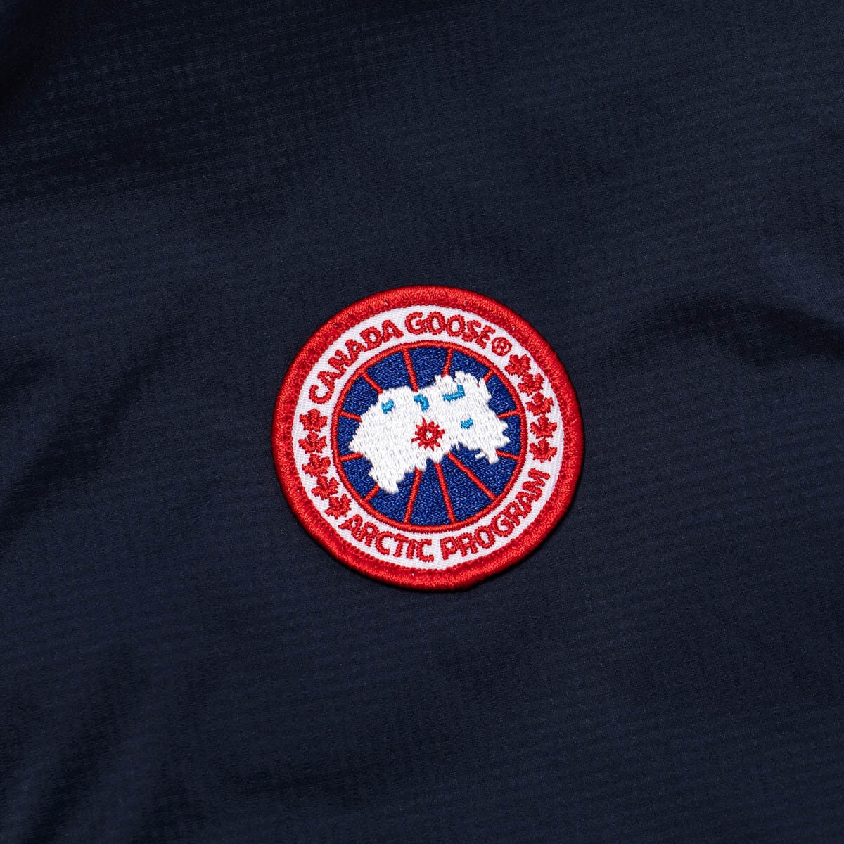 Canada Goose 男短版連帽羽絨外套 深藍
