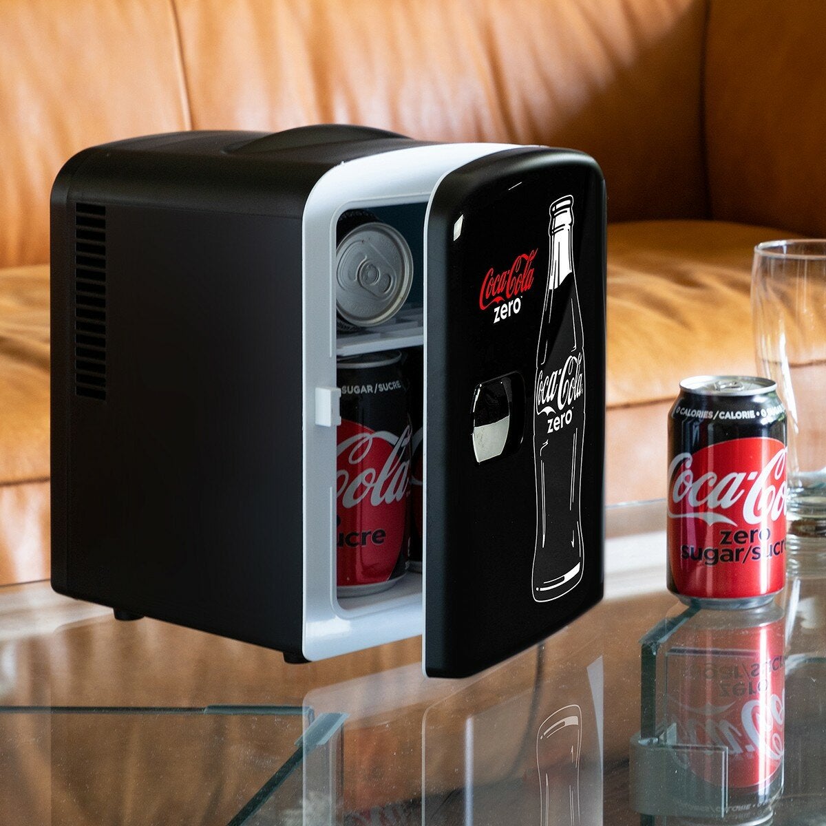 Coca-Cola 4公升迷你冷熱兩用冰箱 黑色 Coca-Cola 4公升迷你冷熱兩用冰箱 黑色