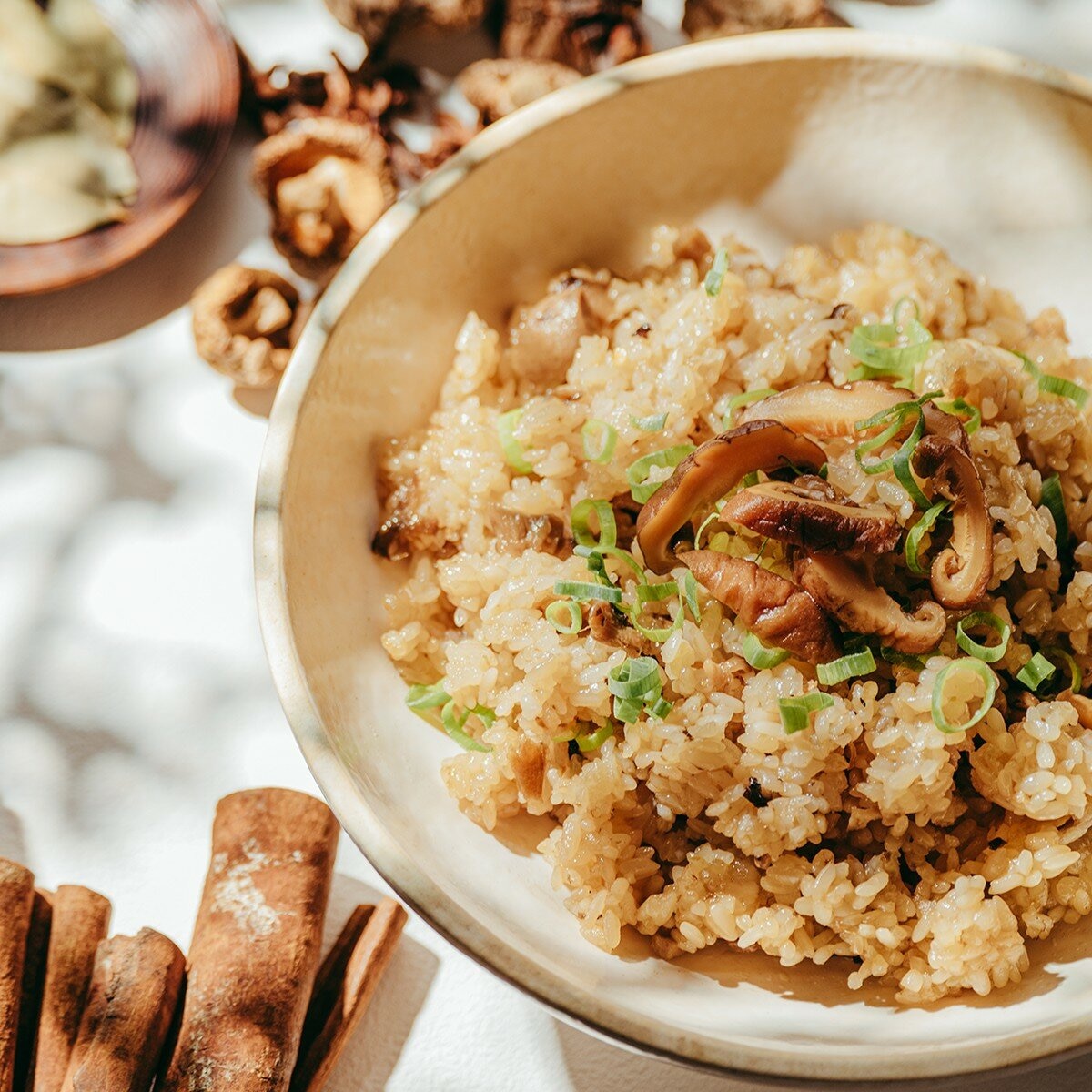 寒舍集團 請客樓 香菇麻油飯 200公克 X 8包 寒舍集團 請客樓 香菇麻油飯 200公克 X 8包