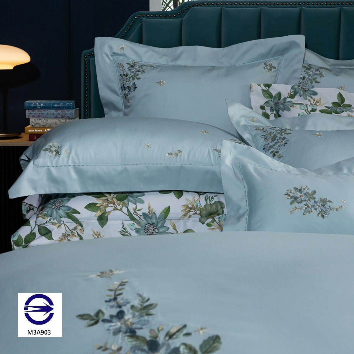 Wedgwood 刺繡雙人兩用被套床包四件組 150公分 X 186公分 荷境印象 Wedgwood 刺繡雙人兩用被套床包四件組 150公分 X 186公分 荷境印象