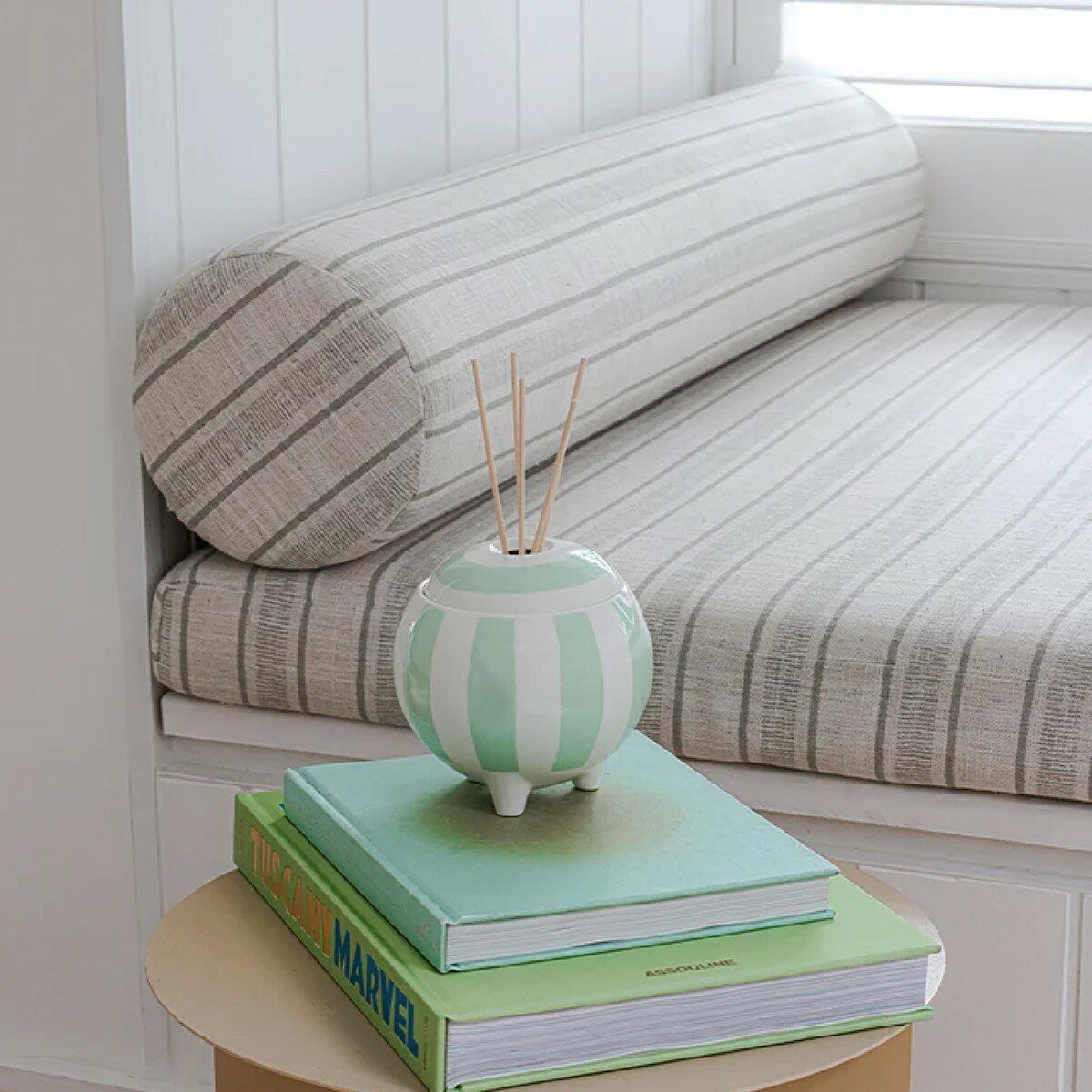 MOSS ST. FRAGRANCES 大陶瓷擴香 350毫升 酪梨與新鮮薄荷