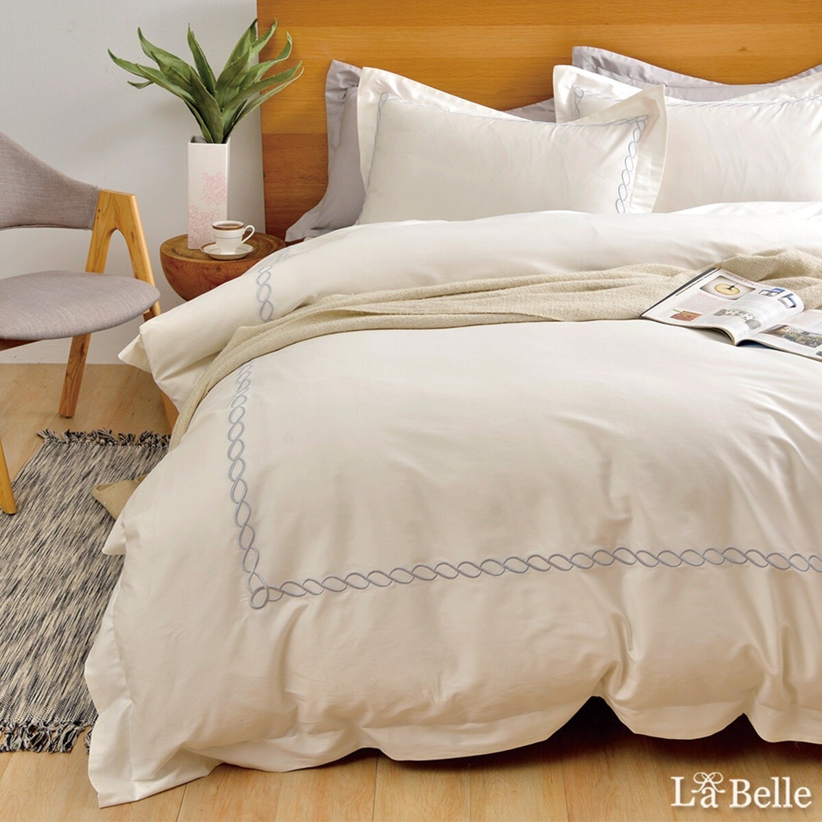 La Belle 雙人加大 300織純棉刺繡被套床包 4件組 180公分 X 186公分