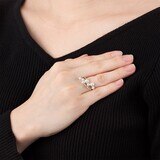 0.11克拉鑽石3.0公厘 - 5.5公厘 Akoya 珍珠戒指
