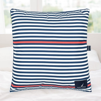 Nautica 方型抱枕 66 x 66 x 4 公分 Nautica 方型抱枕 66 x 66 x 4 公分