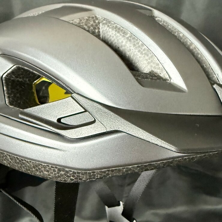 Freetown 成人自行車安全頭盔