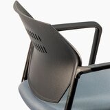 Musical Chairs Impressa 扶手辦公椅 灰 Musical Chairs Impressa 扶手辦公椅 灰