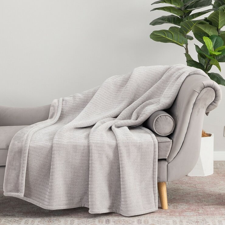 Berkshire 織紋柔軟舒適毯 152公分 X 177公分 灰