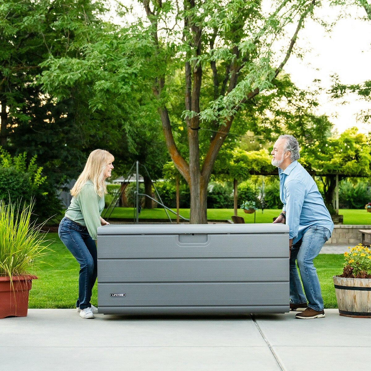 Lifetime 170加侖 戶外儲藏箱