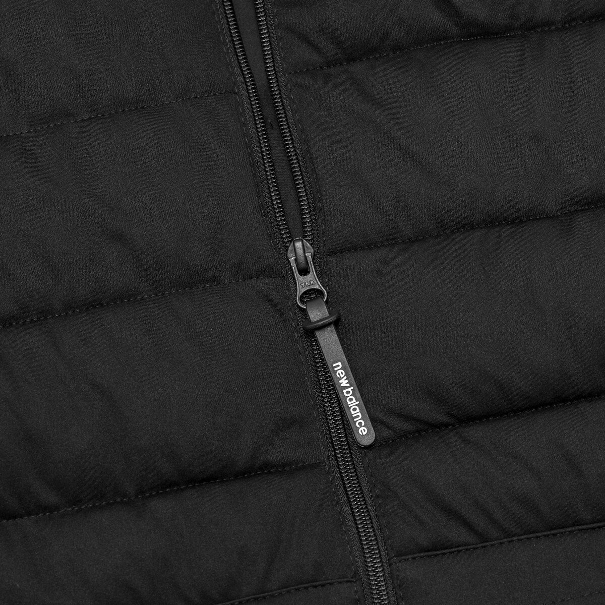 New Balance 男填充背心 黑
