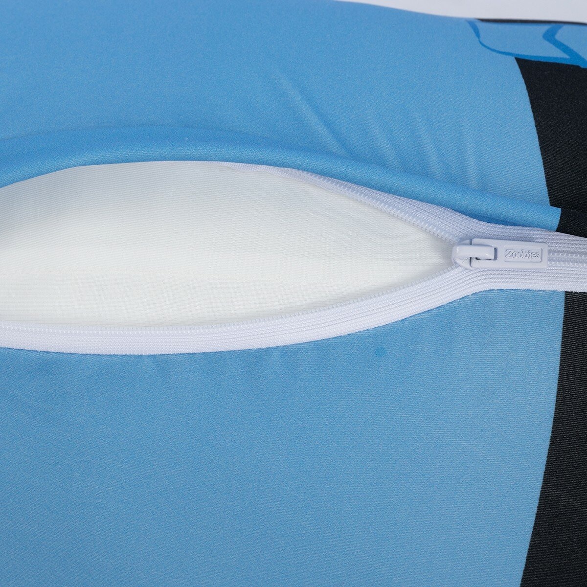 Zootopia 涼感抱枕 30公分 X 20.5公分 X 105公分 豹警官 Zootopia 涼感抱枕 30公分 X 20.5公分 X 105公分 豹警官