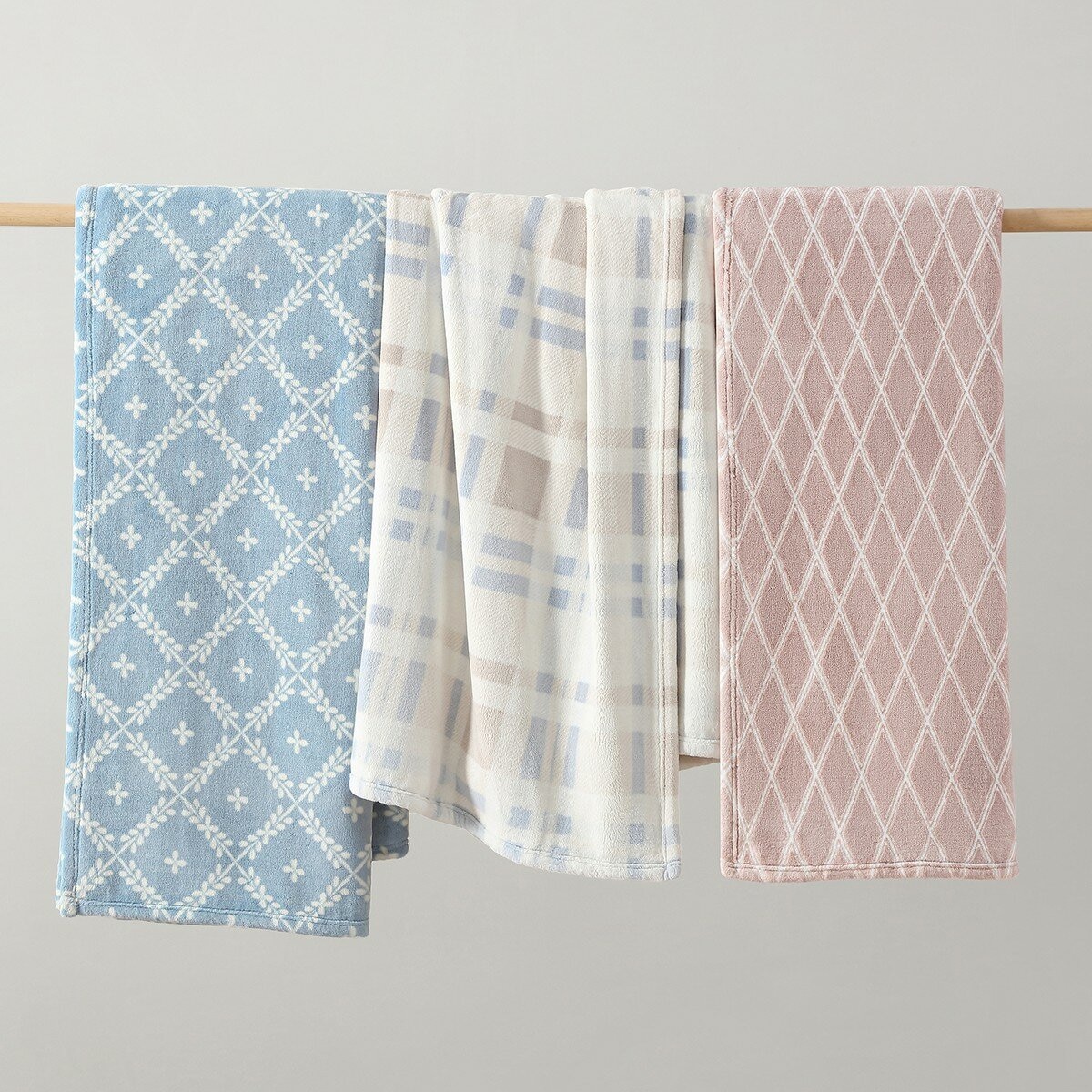 Casual Living 印花柔軟舒適毛毯 152公分 X 177公分 Casual Living 印花柔軟舒適毛毯 152公分 X 177公分