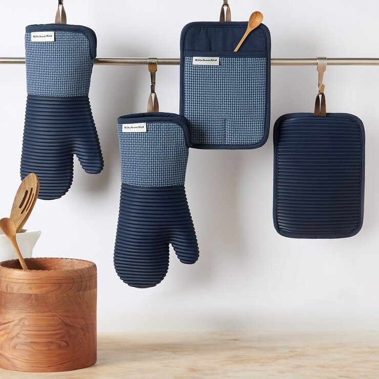 KitchenAid 矽膠廚房隔熱 4件組 (隔熱手套 X 2入 + 隔熱墊 X 2入) 藍