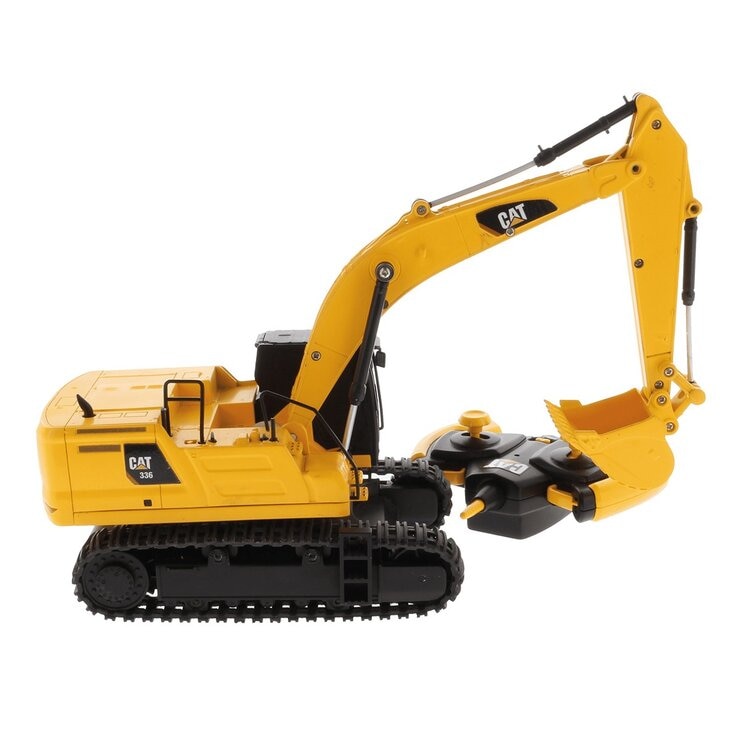 CAT 1:35 遙控工程車 挖土機 / 6歲以上 CAT 1:35 遙控工程車 挖土機 / 6歲以上