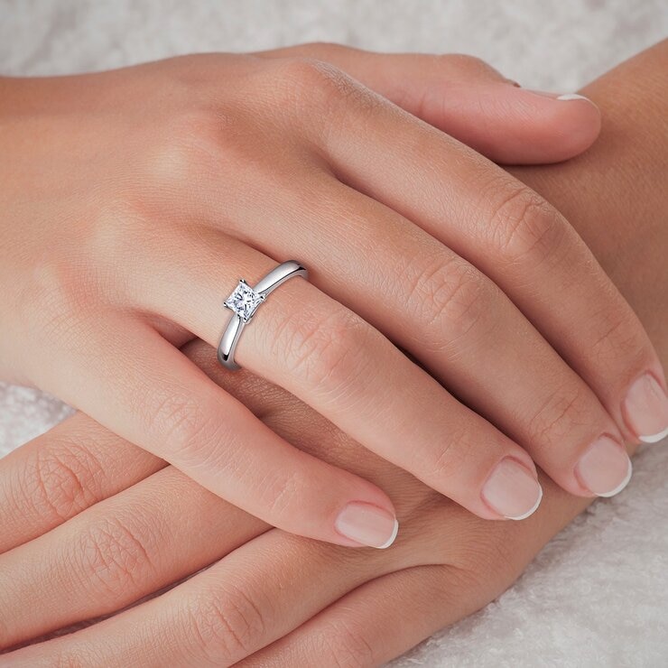 0.50 克拉 18K白K金 方形鑽石戒指 VS2/I