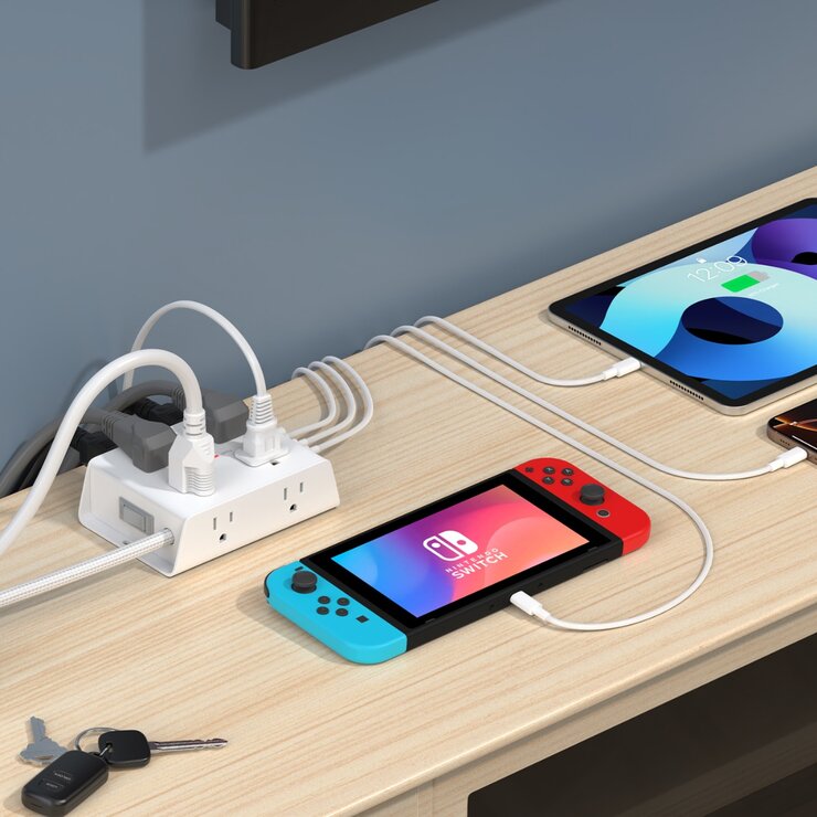 Huntkey 四面插孔延長線 含USB-A X 2 + USB-C X 2