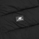 New Balance 男填充背心 黑