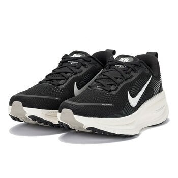 Nike Vomero 18 男路跑鞋 黑