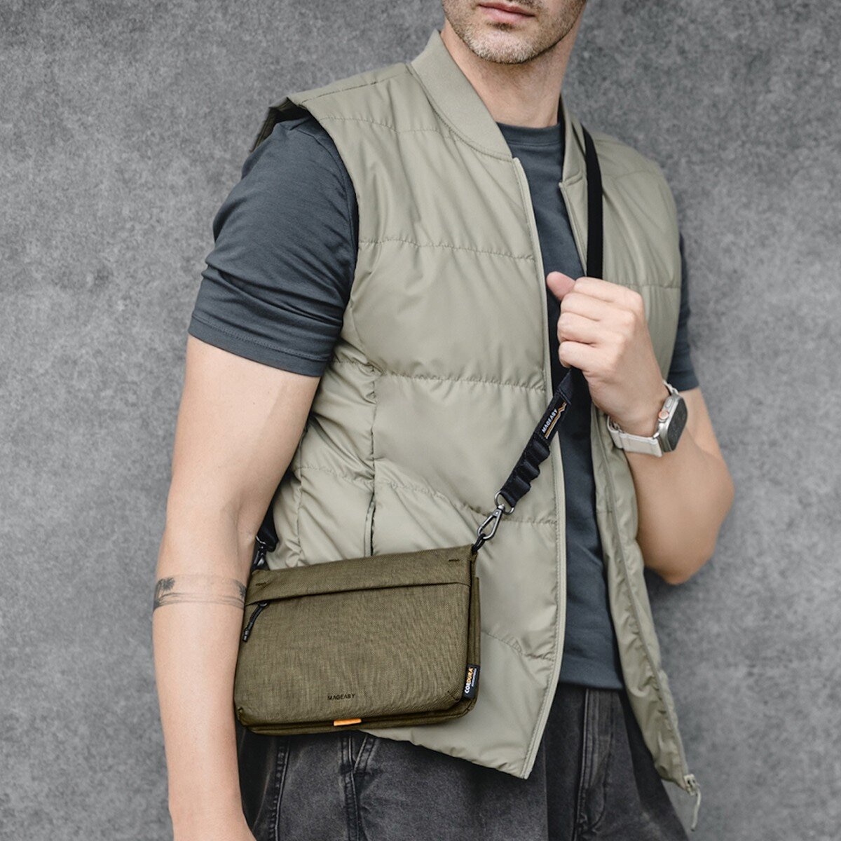 MAGEASY 2L 機能隨行包 曠野綠+黑掛繩