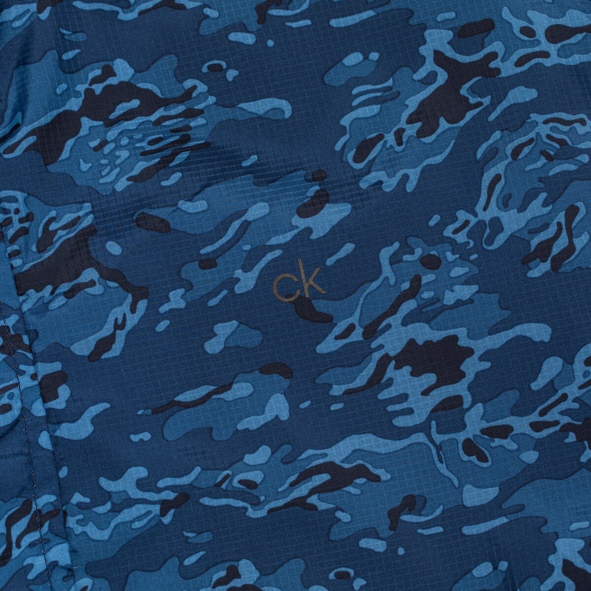 Calvin Klein Jeans 男迷彩防風外套 藍迷彩 M