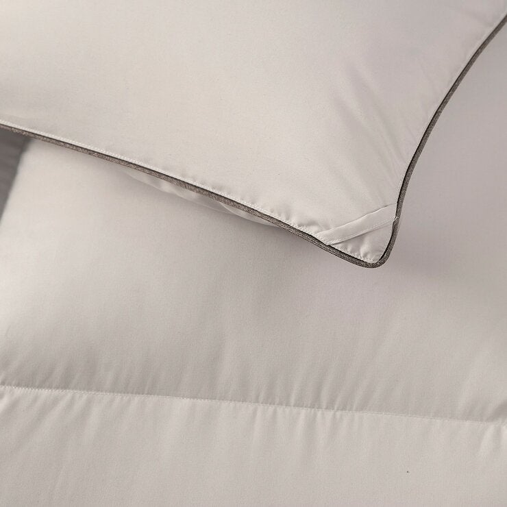 Hotel Suite 雙人鵝絨絲被 180公分 X 210公分 Hotel Suite 雙人鵝絨絲被 180公分 X 210公分