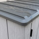 Lifetime 4.5呎 X 2.3呎儲藏屋 含層架