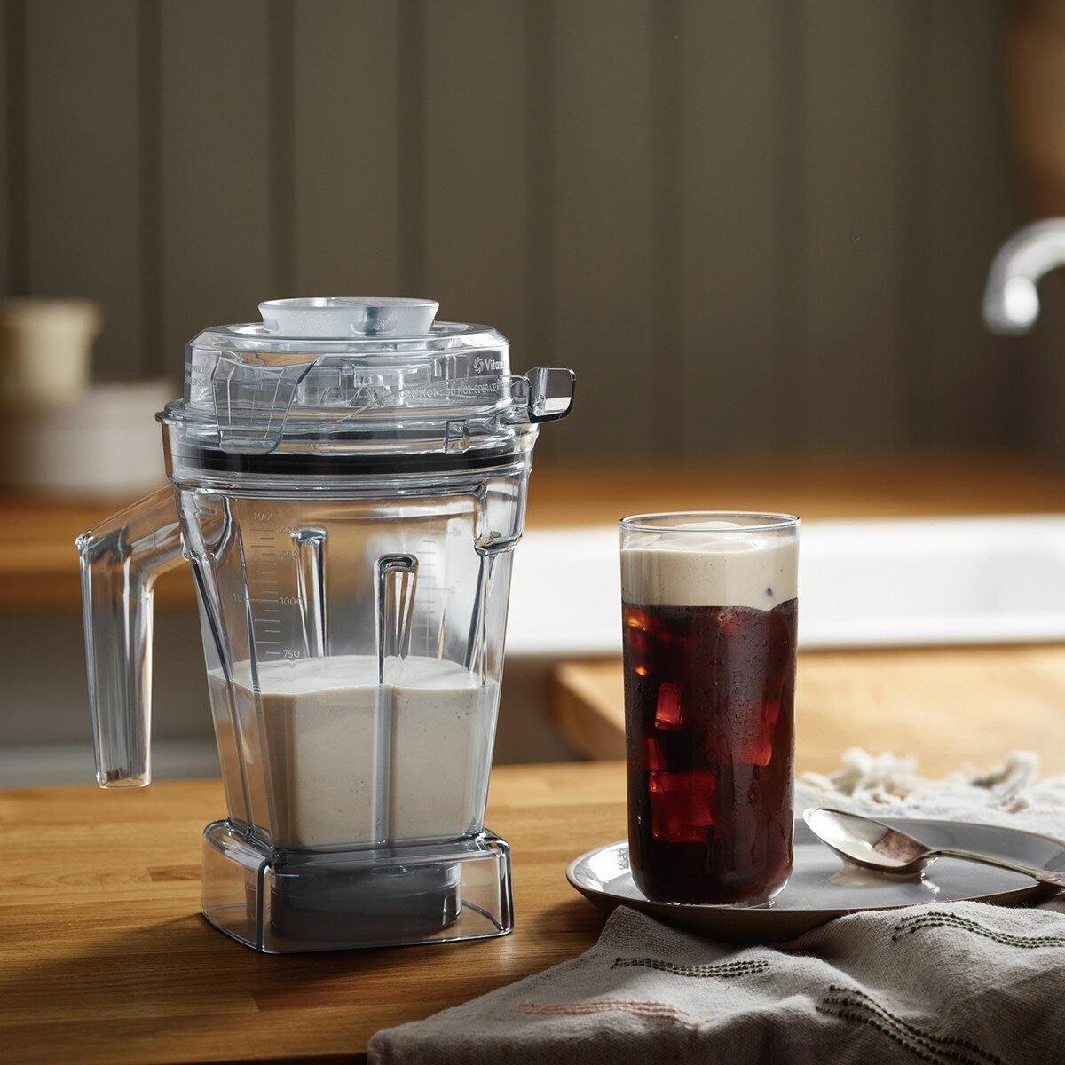 Vitamix 超跑級調理機 含圓盤杯組 A2500i 白色