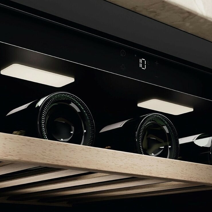 伊萊克斯 獨立式單溫紅酒櫃 35瓶 EWS830FCB-X