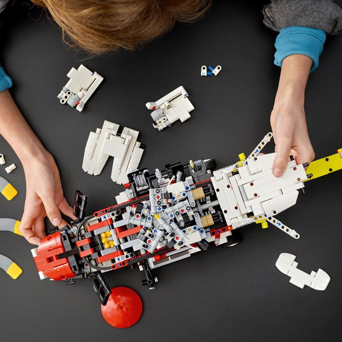 LEGO 科技系列 救援直升機 42145